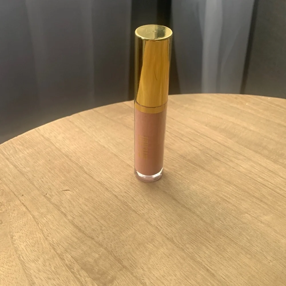 Milani nourishing lip plumper